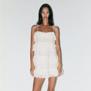 Zara White Short Dress With Ruffles and Embroidery XS 0881/364/250